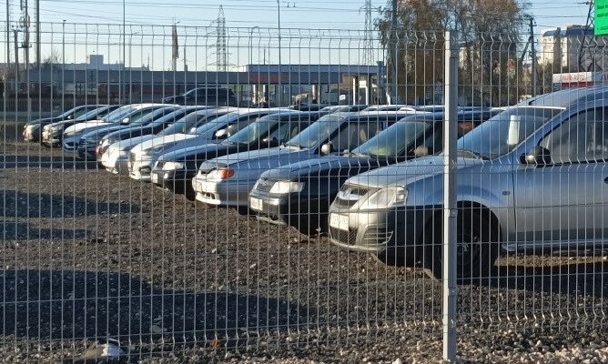«Автостат»: продажи подержанных машин в России снизились на 6,3 % в ноябре