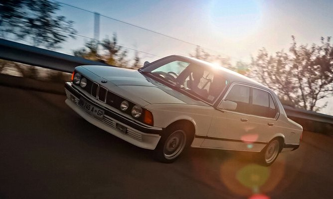 BMW M7, который тайно выпускали в ЮАР, показали на видео