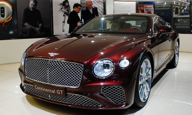 «Автостат»: Bentley Continental стал самым популярным люксовым авто с пробегом