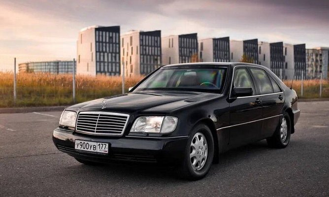 В Москве продают Mercedes-Benz беглого олигарха из России