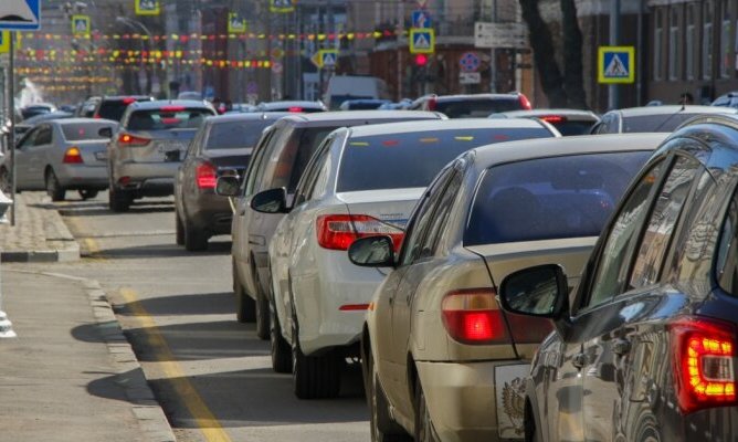 Срок до 1 декабря: водителям разъяснили обязательную установку АБС в России