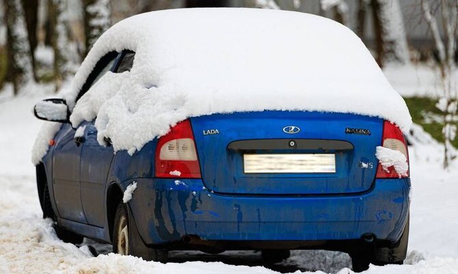 Автомобилистам в РФ рассказали, как пережить первые морозы