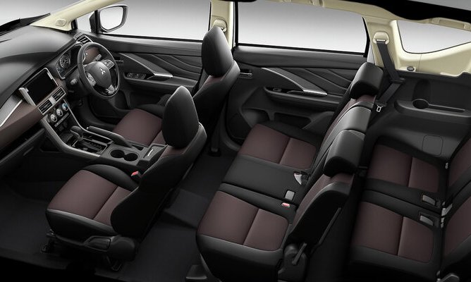 Найдены новые Mitsubishi Xpander Cross: цены в РФ стартуют от 2,75 млн рублей