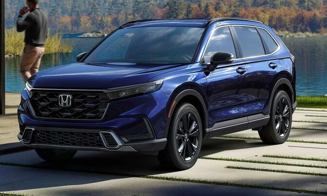В РФ нашли в продаже кроссовер Honda CR-V нового поколения за 5,5 млн рублей