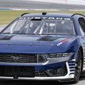 Компания Ford показала новую версию спорткара Mustang для гонок NASCAR