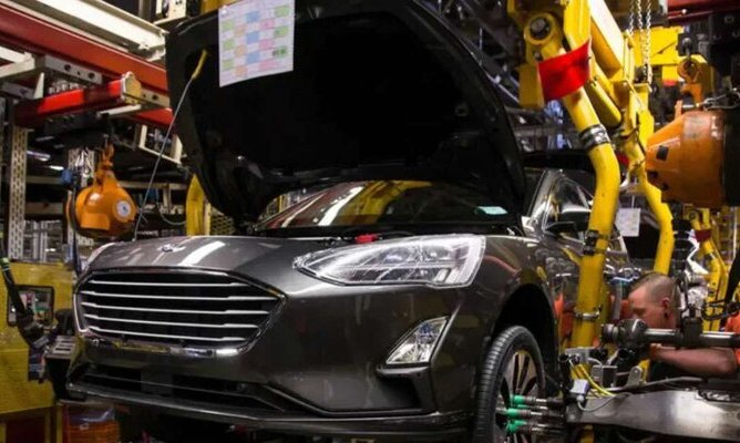 Ford собирается оставить без работы тысячи сотрудников