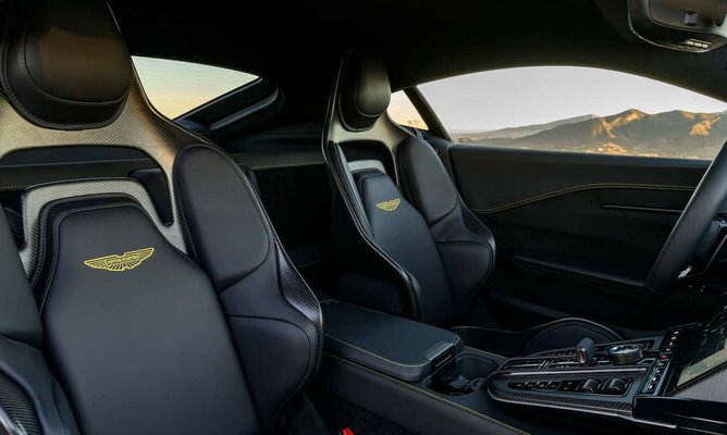 Представлен Aston Martin Vantage GT3