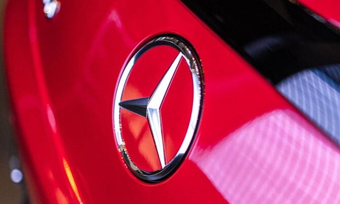 В России запустили продажи кроссовера Mercedes-Benz GLC за 11 млн рублей