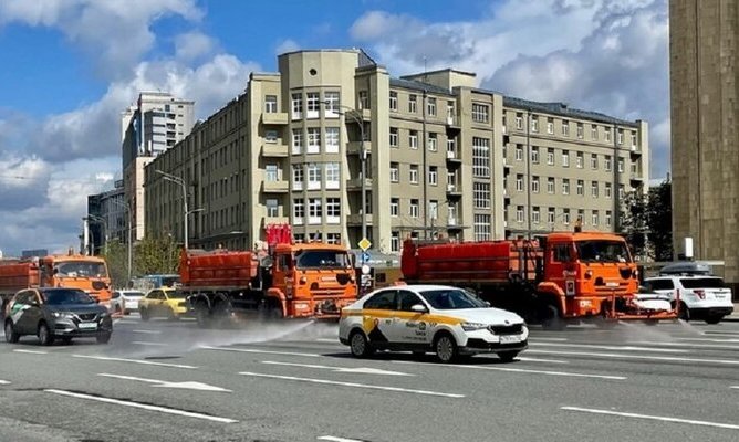 В Омск поставят электромобили для работы в такси