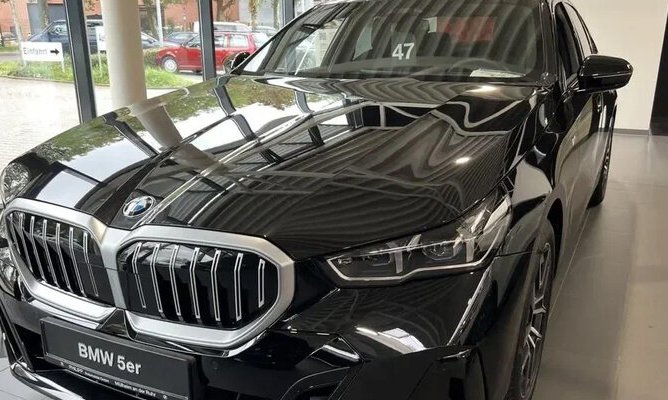 На российском рынке начали продавать BMW 5-Series в кузове G60