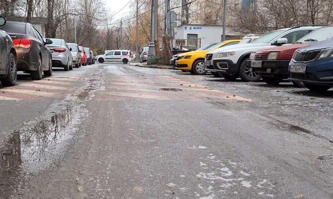 «За рулем»: более 60% россиян в ближайшее время поменяют шины на зимние