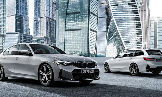 BMW запустила показ новой модели на фоне «Москвы-сити»