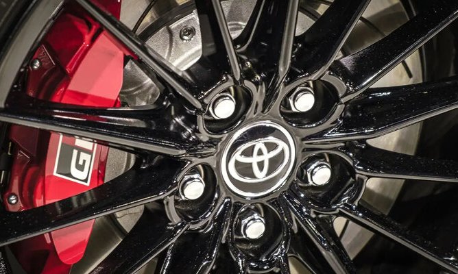 Дилерские наценки на авто Toyota Tacoma 2024 составляют 1 млн рублей