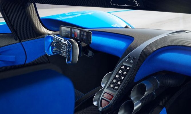 В Bugatti показали новый интерьер 1600-сильного гиперкара Bolide