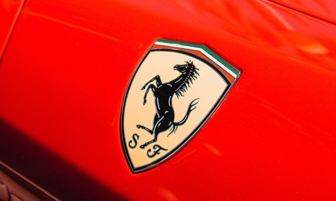 Ferrari попробовала засудить покупателя реплики суперкара 430 Scuderia