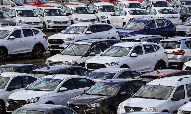 Обозначены факторы, увеличивающие цену подержанного автомобиля