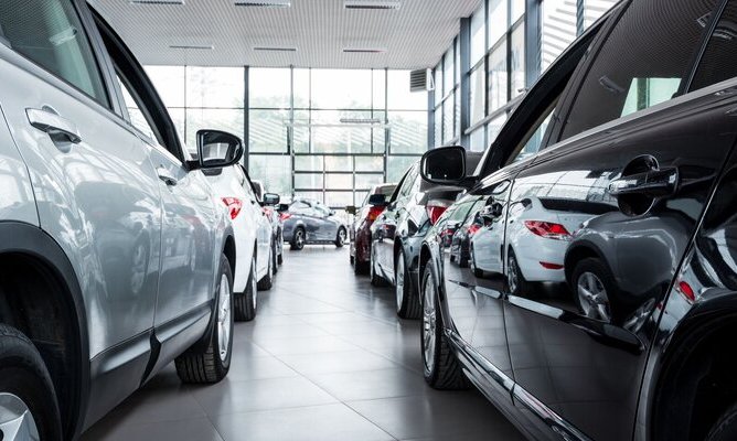 Продажи легковых машин в РФ выросли на 60,1% по сравнению с прошлым годом